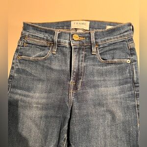 Frame Le High Skinny